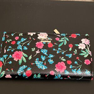 KATE SPADE Cameron Street black floral Bifold Wallet (like new condition)